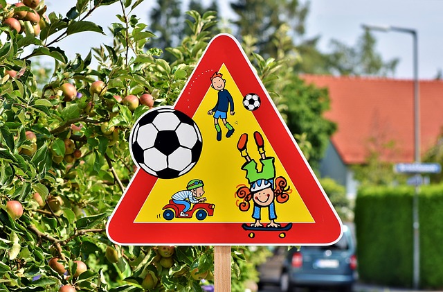 Auto Theorie: Kinder im Strassenverkehr